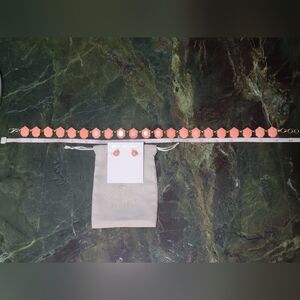 Kendra Scott 21" strand statement necklace and studs coral